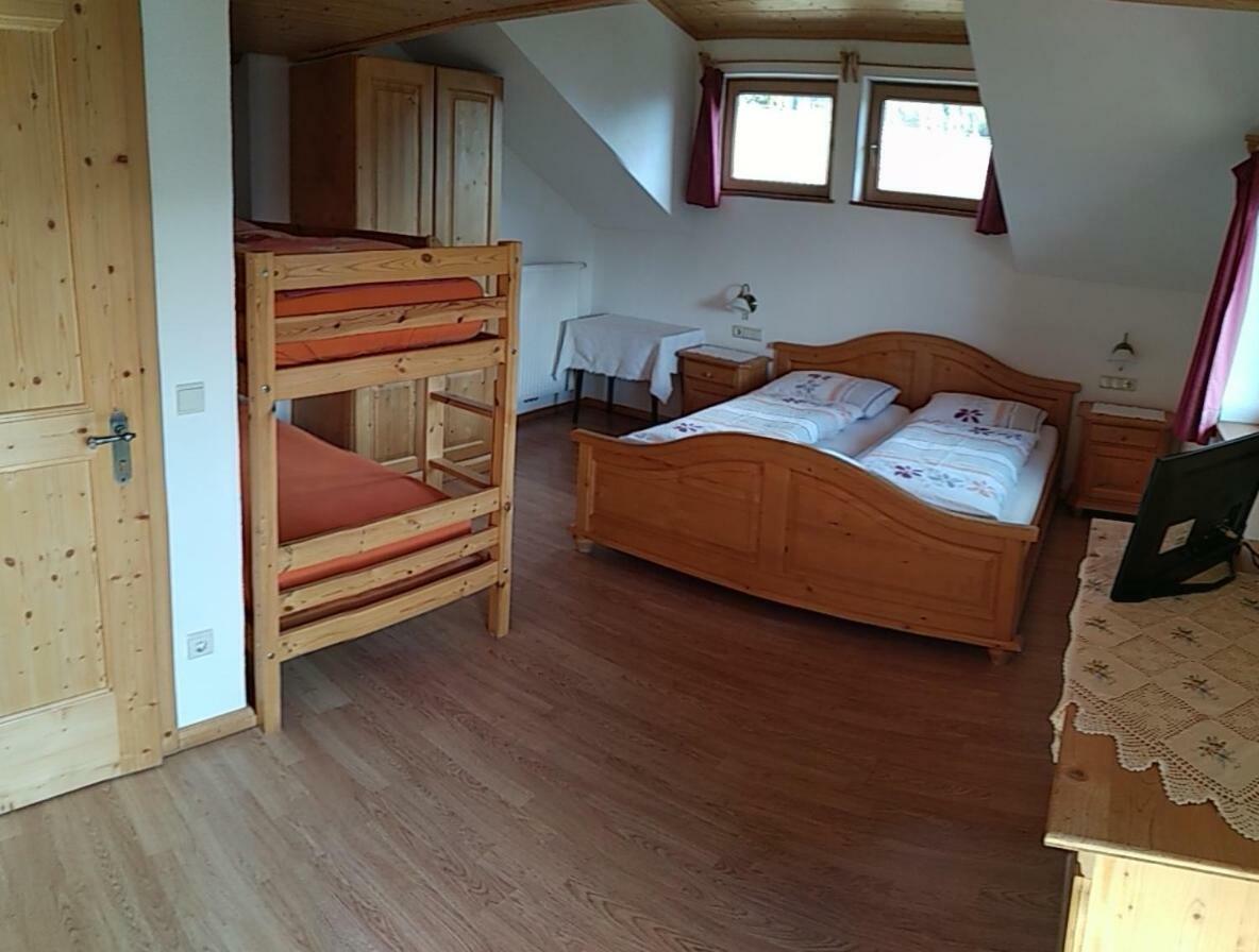 Naschthof Apartment Dobbiaco Ngoại thất bức ảnh